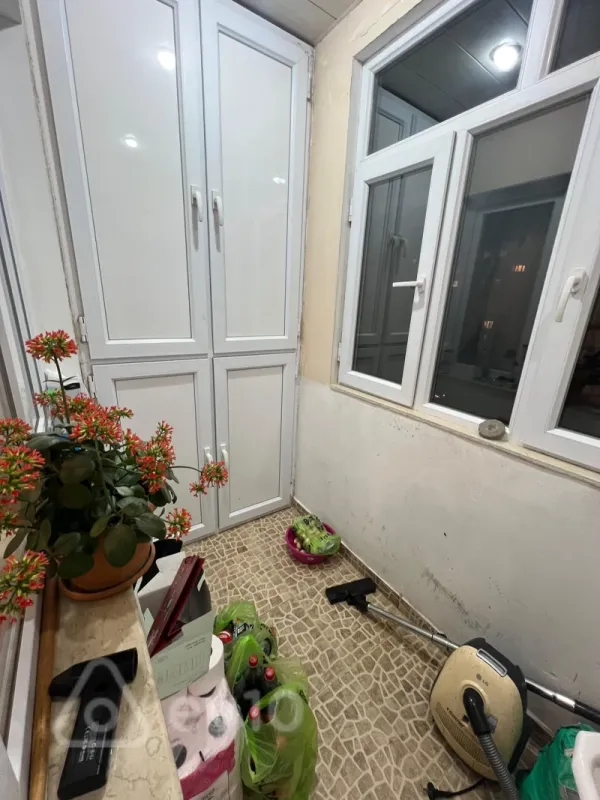 Satılır 3 otaqlı köhnə tikili 80 m²