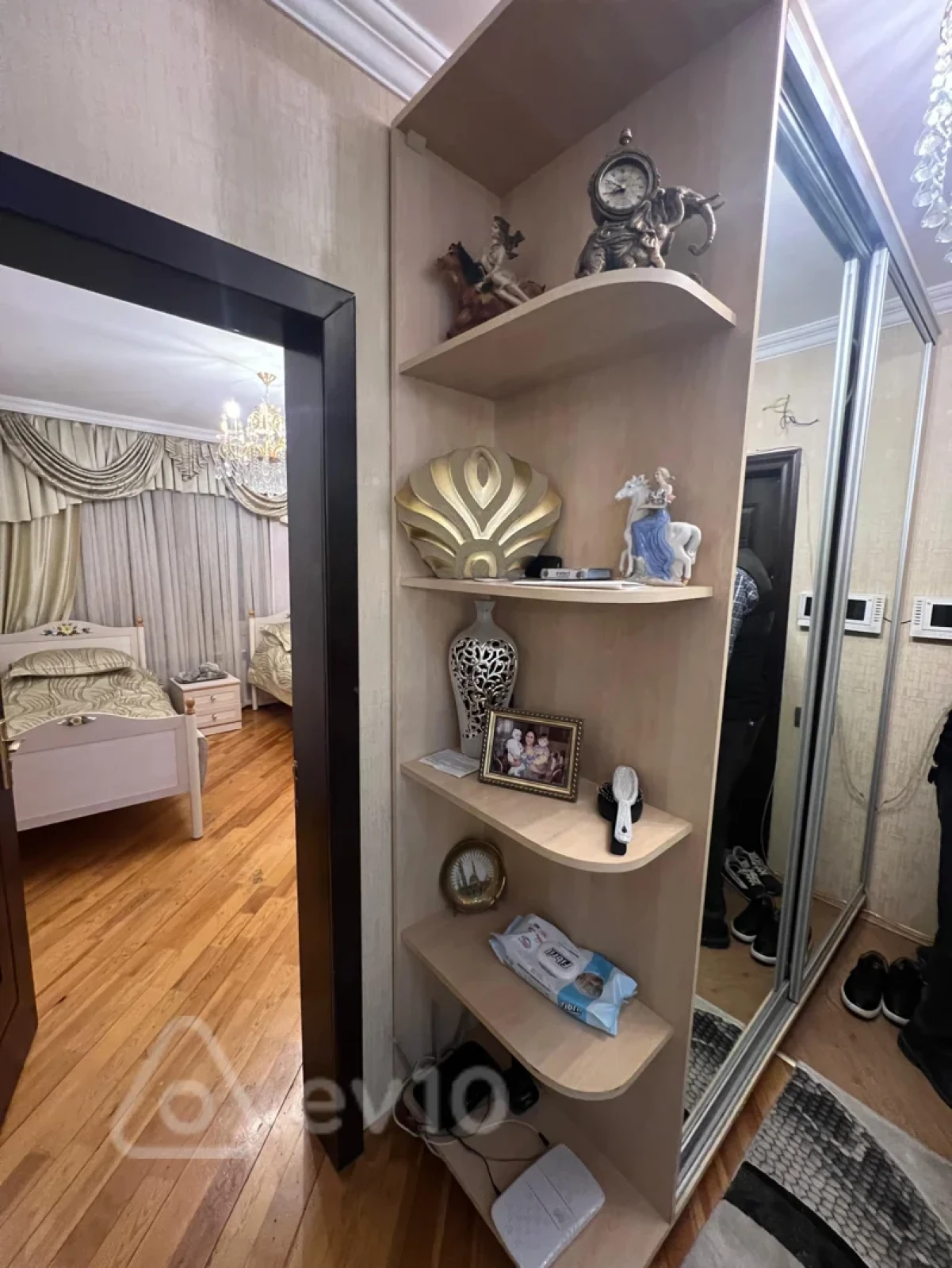 Satılır 3 otaqlı köhnə tikili 80 m²