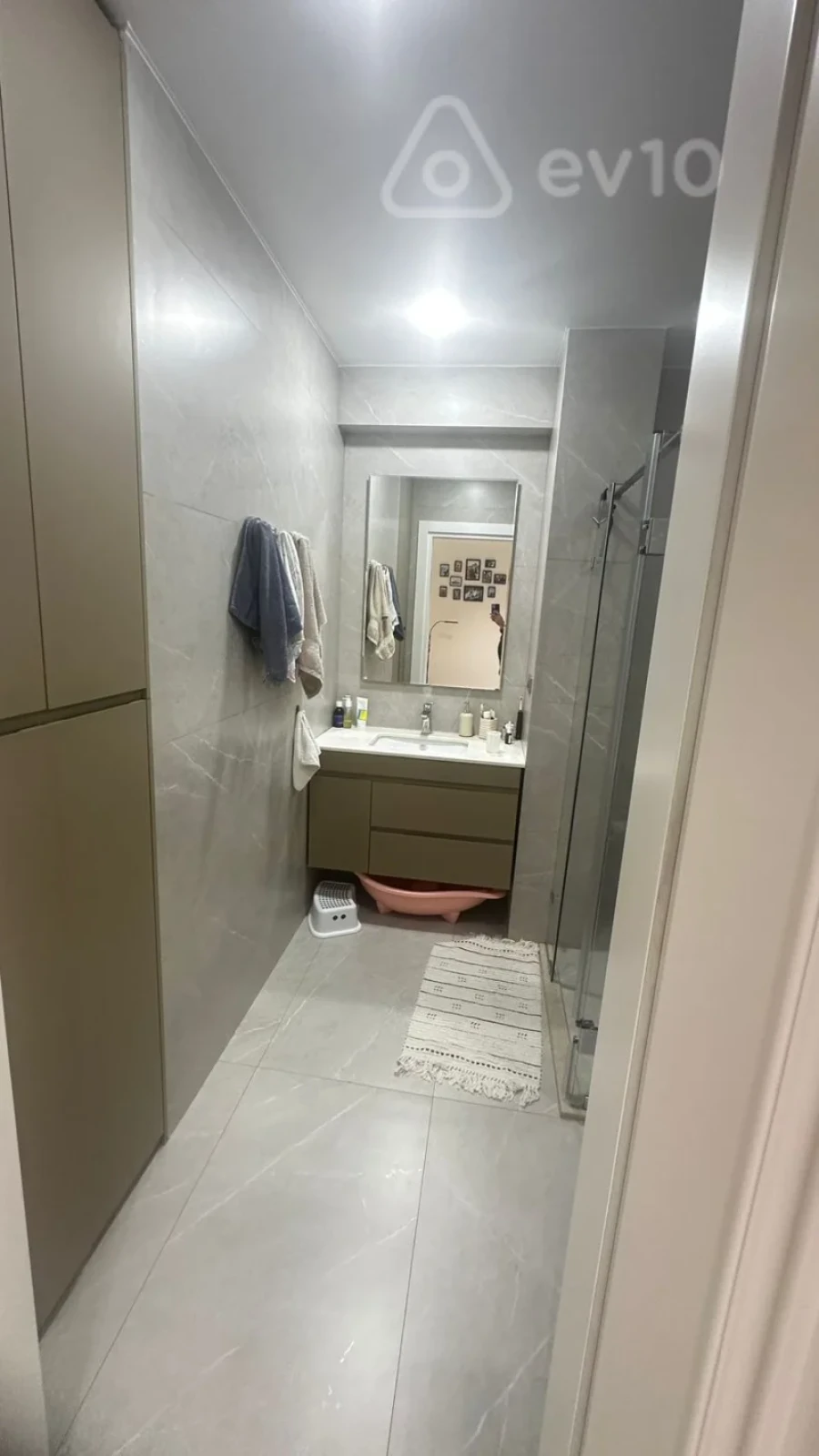 Satılır 3 otaqlı yeni tikili 160 m²