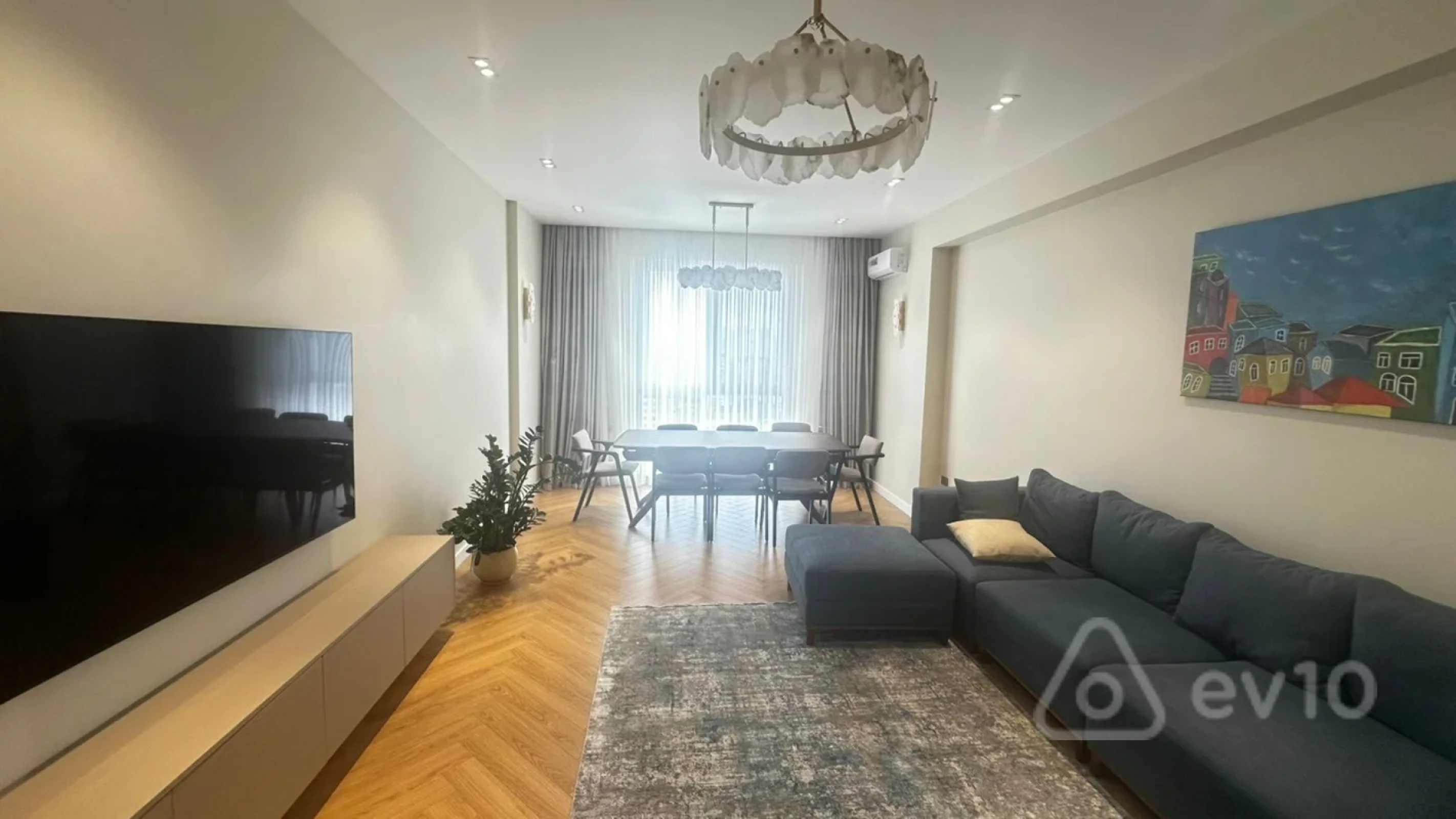 Satılır 3 otaqlı yeni tikili 160 m²