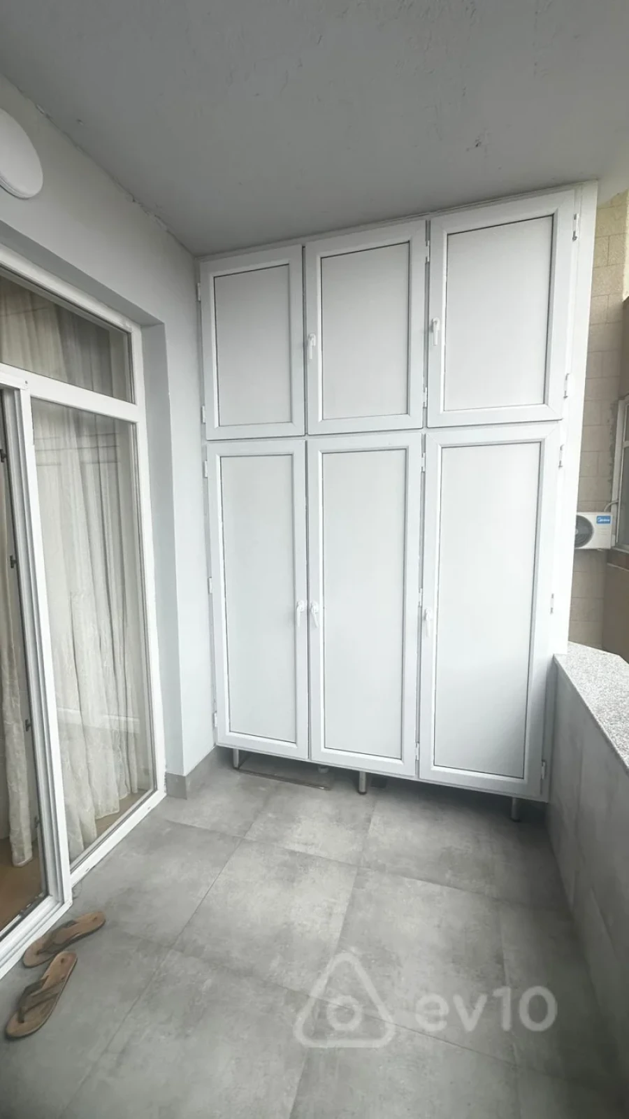 Satılır 3 otaqlı yeni tikili 160 m²