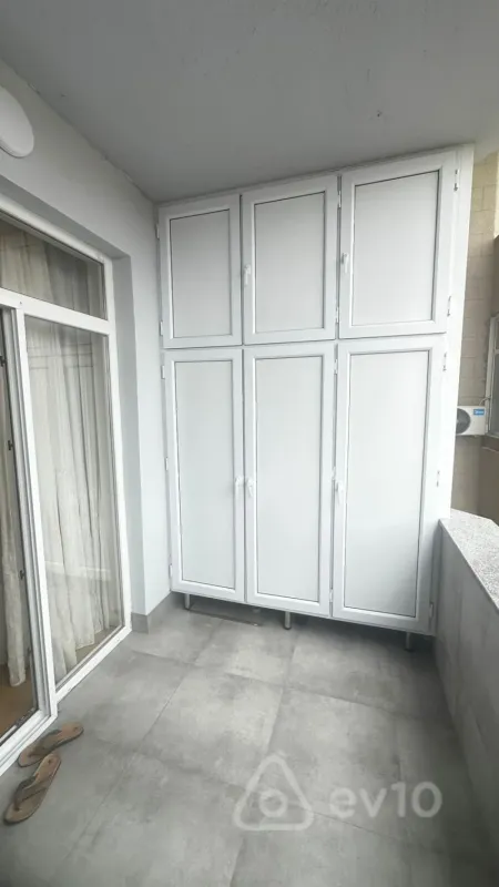 Satılır 3 otaqlı yeni tikili 160 m²