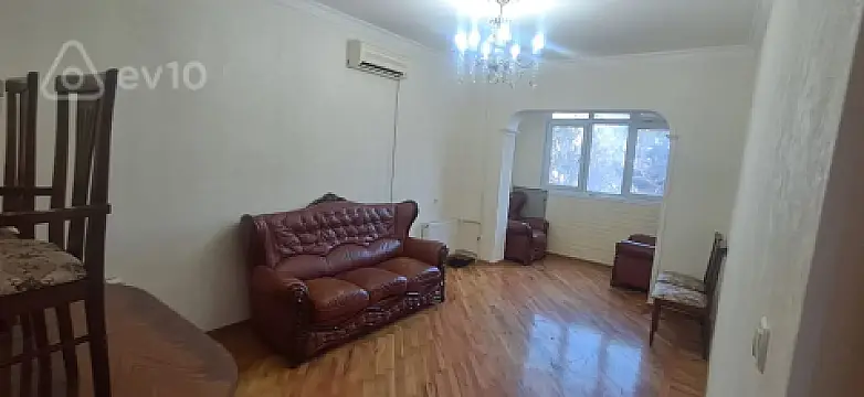 Kirayə verilir 3 otaqlı köhnə tikili 90 m²
