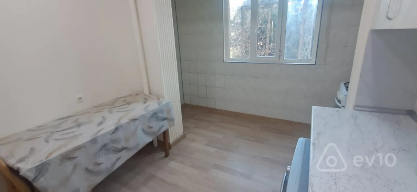 Kirayə verilir 3 otaqlı köhnə tikili 90 m²