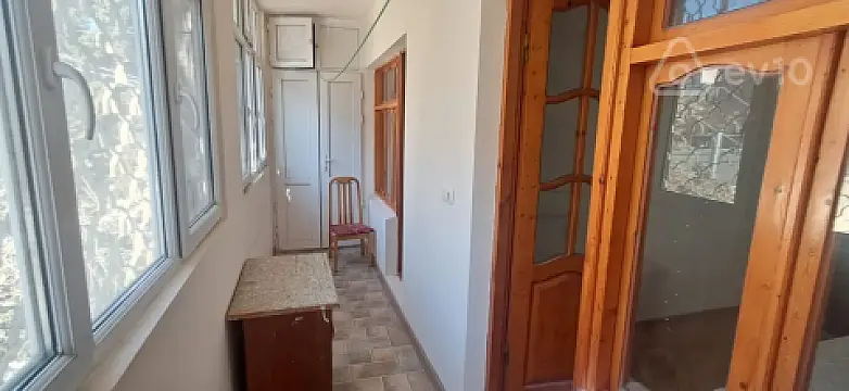 Kirayə verilir 3 otaqlı köhnə tikili 90 m²