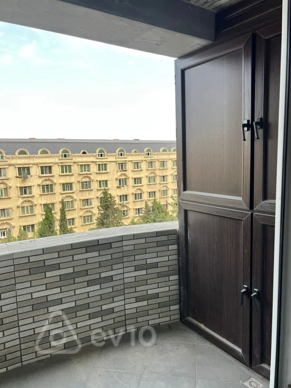 Kirayə verilir 3 otaqlı yeni tikili 105 m²