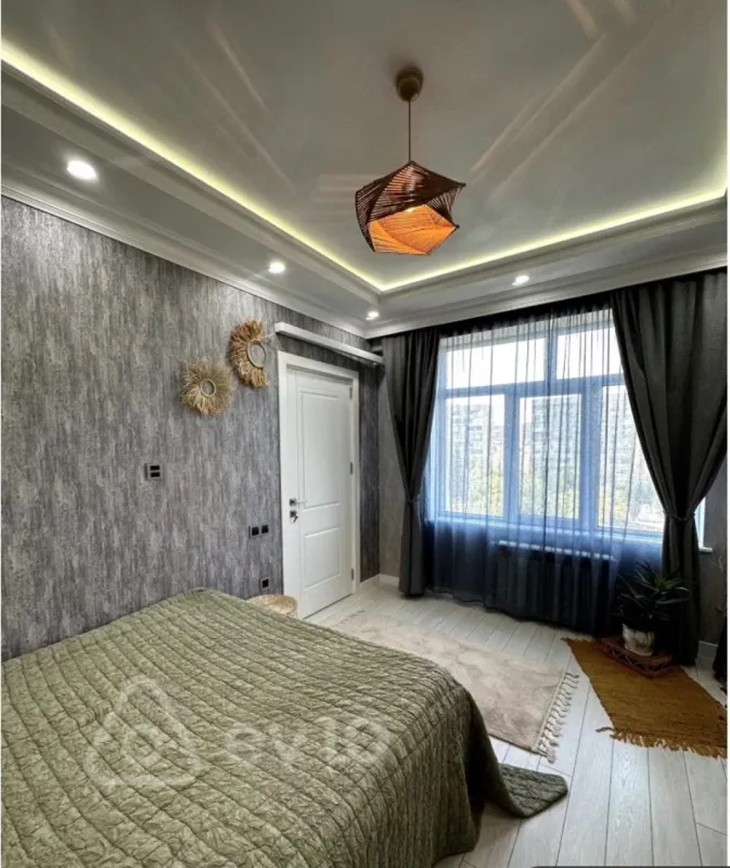 Kirayə verilir 3 otaqlı köhnə tikili 80 m²