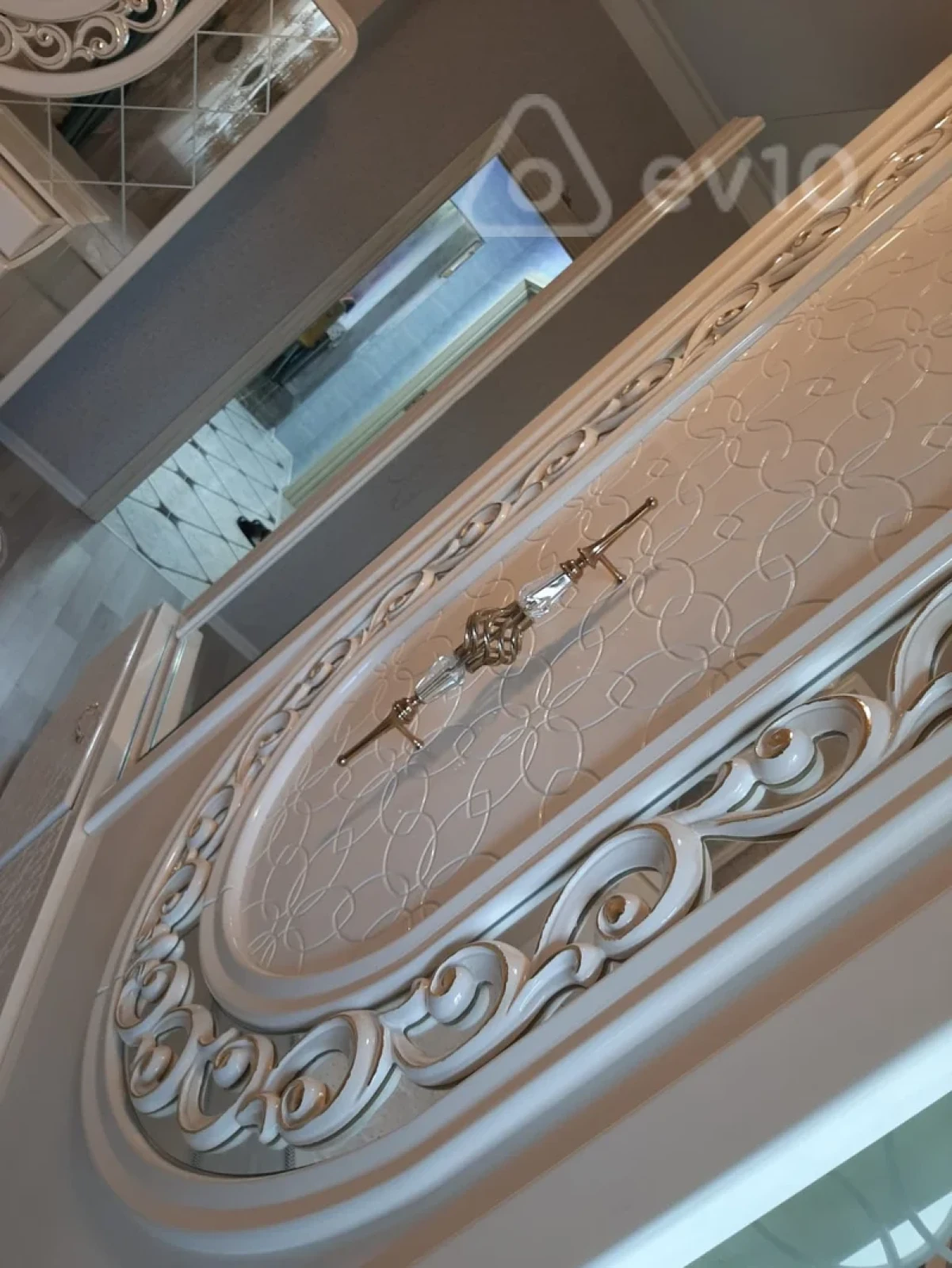 Satılır 2 otaqlı köhnə tikili 70 m²