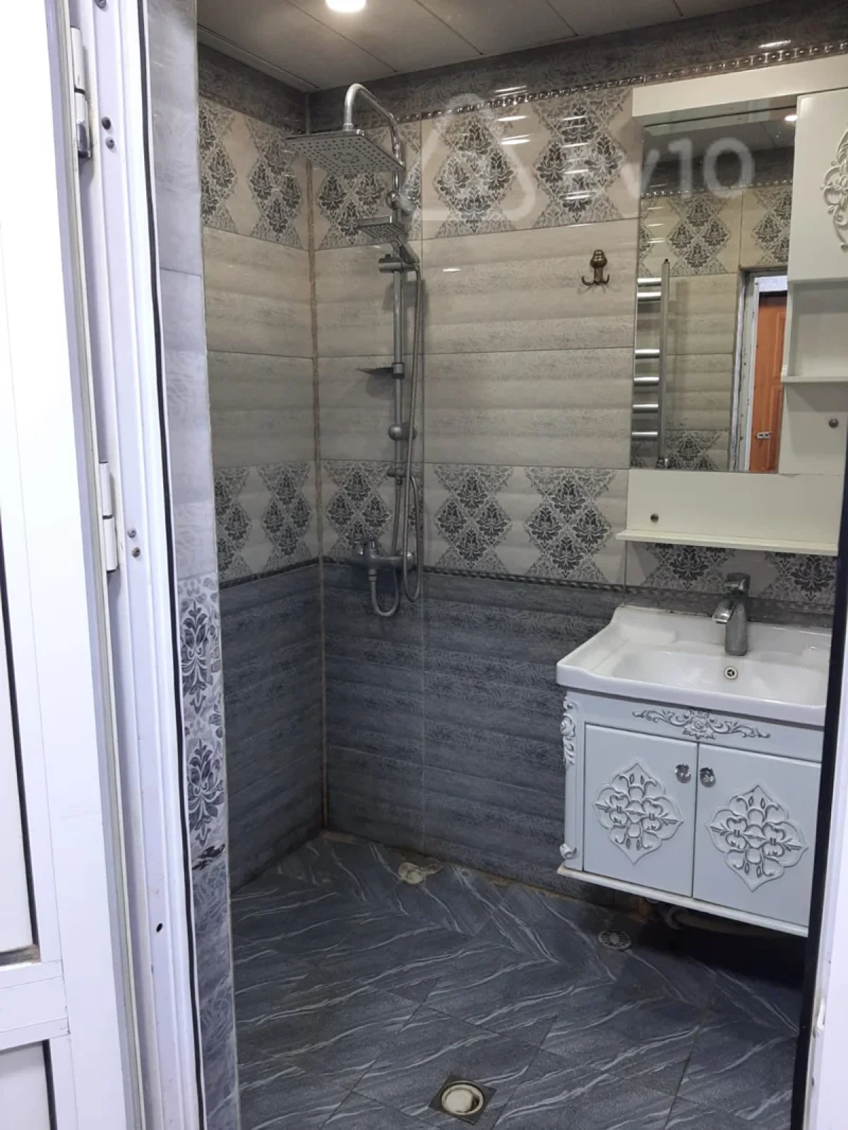 Satılır 2 otaqlı köhnə tikili 70 m²