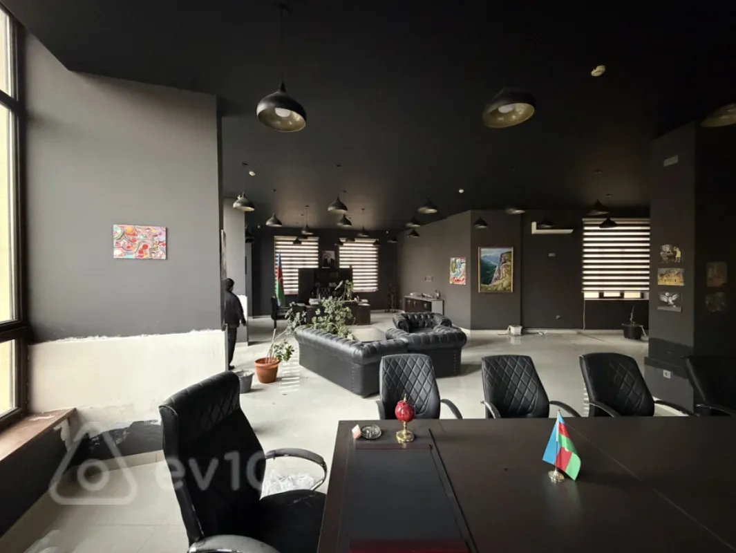 Kirayə verilir mənzil 500 m²