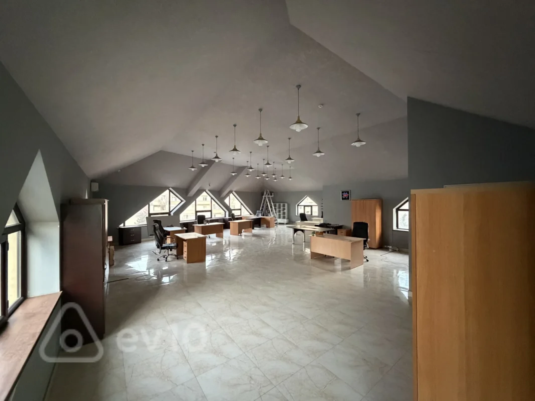 Kirayə verilir mənzil 500 m²