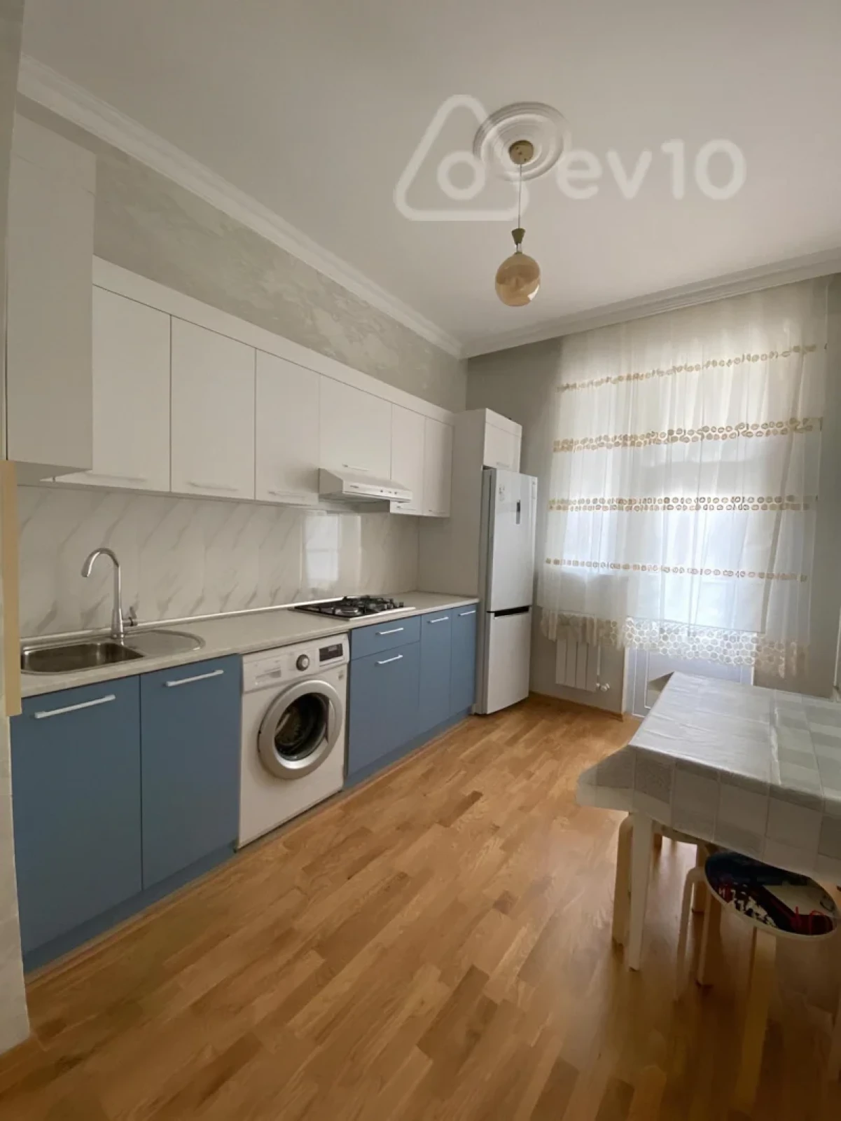 Kirayə verilir 2 otaqlı yeni tikili 75 m²