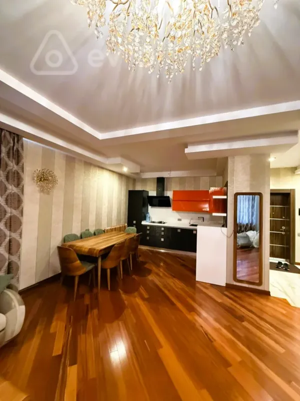 Kirayə verilir 2 otaqlı yeni tikili 65 m²