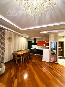 Kirayə verilir 2 otaqlı yeni tikili 65 m²