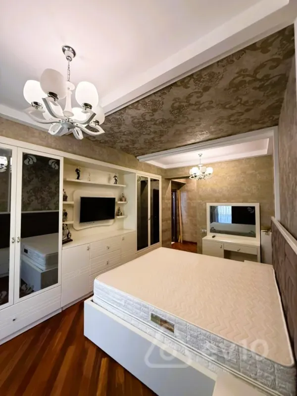 Kirayə verilir 2 otaqlı yeni tikili 65 m²