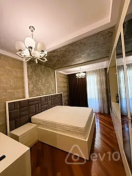 Kirayə verilir 2 otaqlı yeni tikili 65 m²