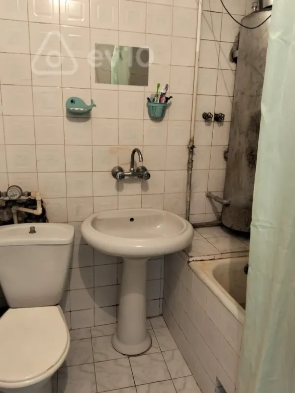 Satılır 2 otaqlı köhnə tikili 40 m²