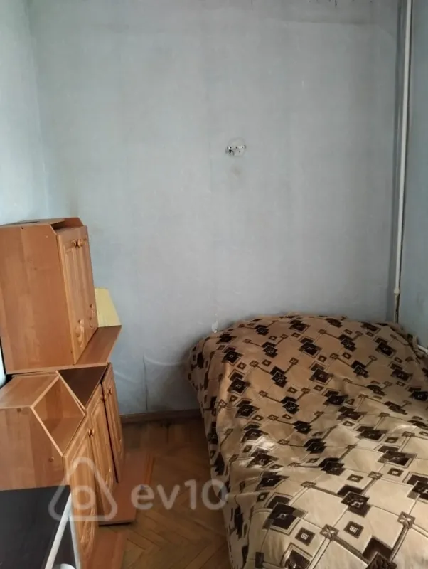 Satılır 2 otaqlı köhnə tikili 40 m²