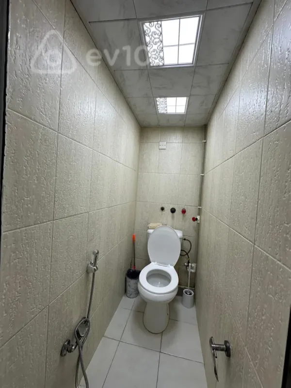 Kirayə verilir 3 otaqlı köhnə tikili 80 m²