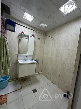 Kirayə verilir 3 otaqlı köhnə tikili 80 m²