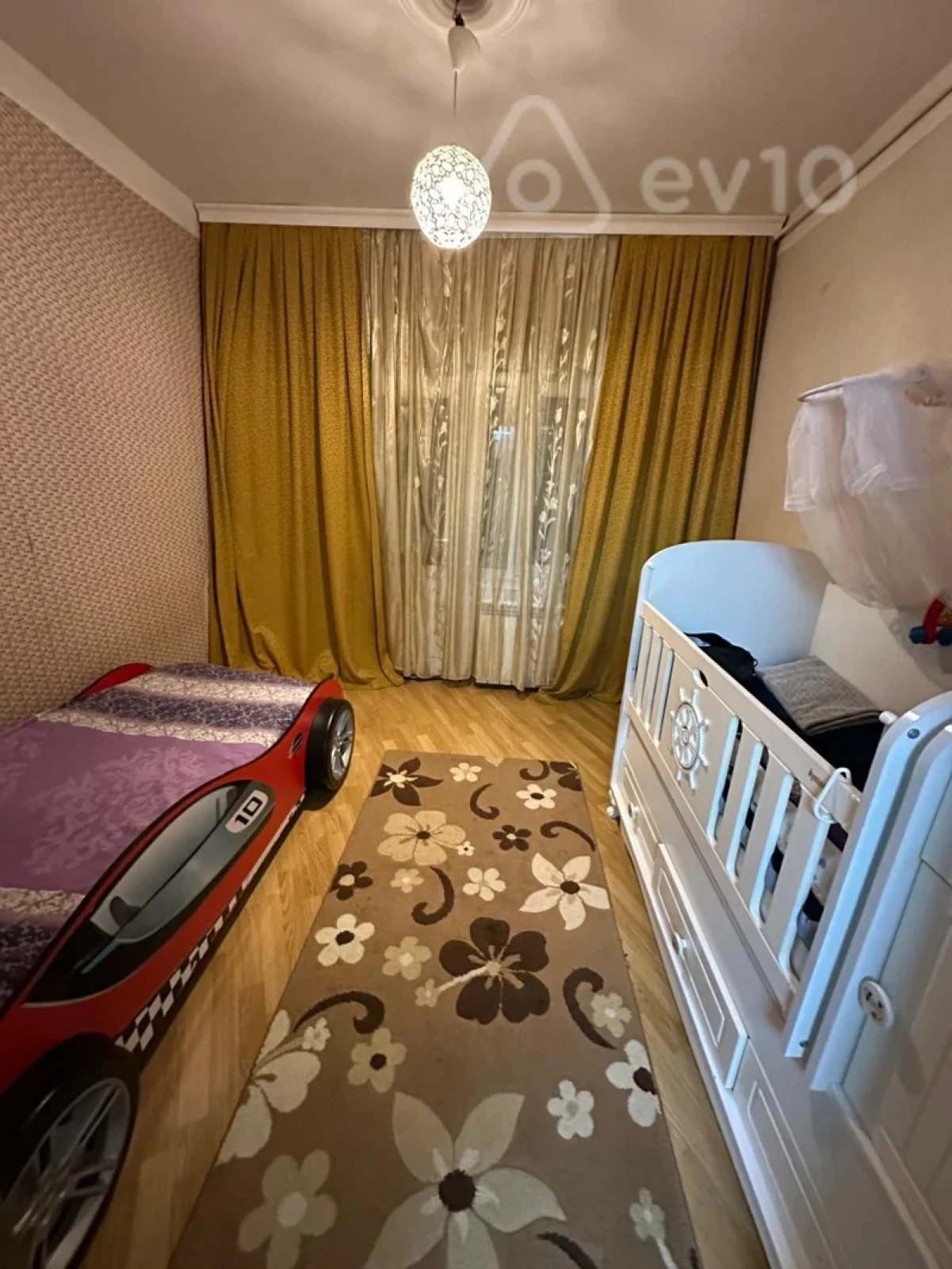 Kirayə verilir 3 otaqlı köhnə tikili 80 m²