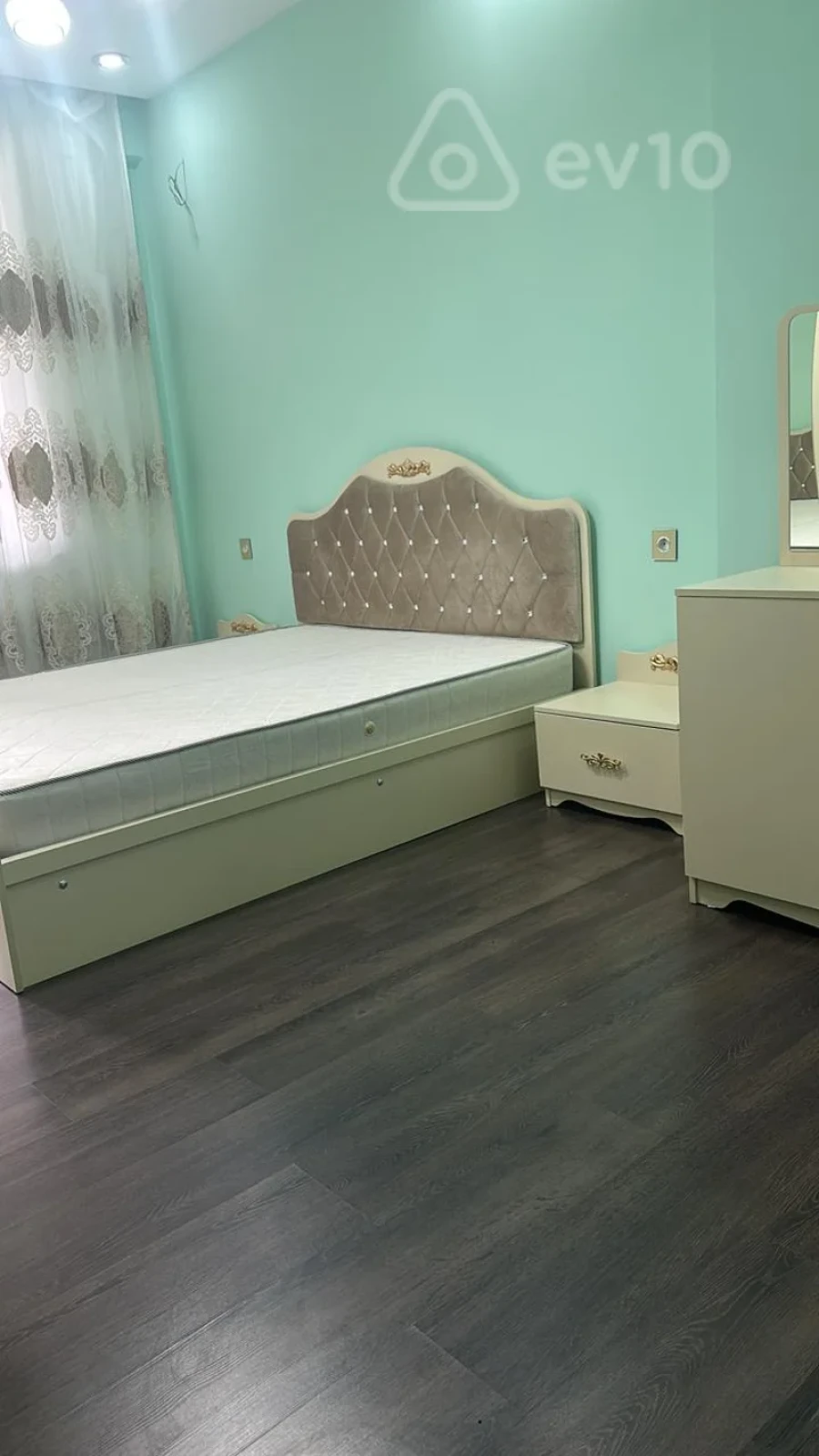 Kirayə verilir 2 otaqlı yeni tikili 60 m²