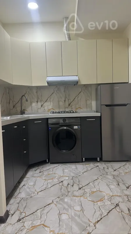 Kirayə verilir 2 otaqlı yeni tikili 60 m²