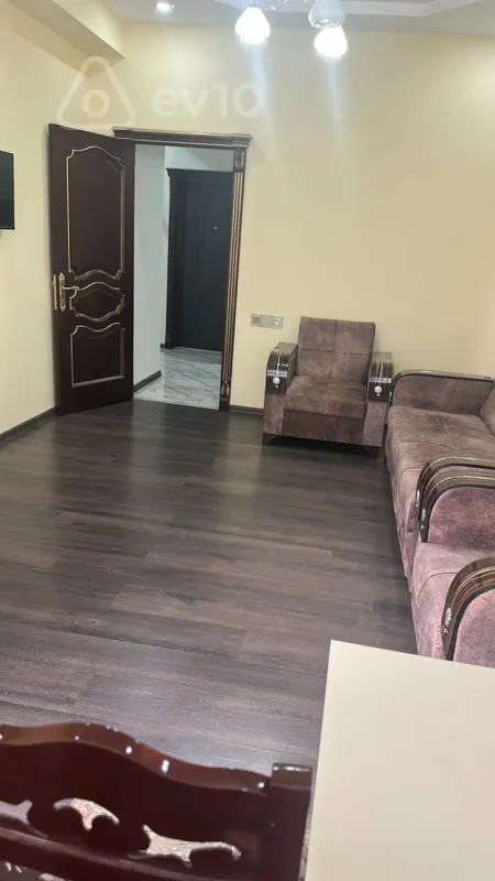 Kirayə verilir 2 otaqlı yeni tikili 60 m²