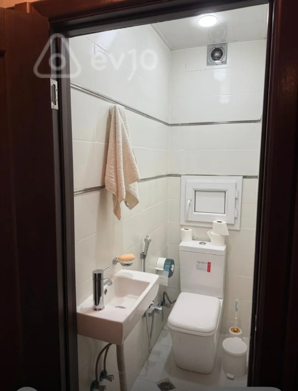 Kirayə verilir 2 otaqlı köhnə tikili 61 m²