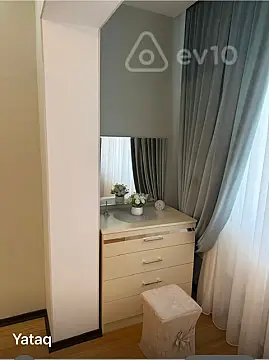 Kirayə verilir 2 otaqlı köhnə tikili 61 m²