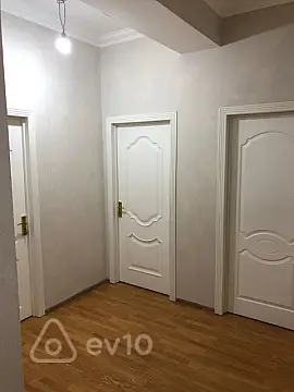 Satılır 3 otaqlı yeni tikili 86 m²