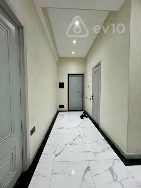 Kirayə verilir 3 otaqlı yeni tikili 98 m²