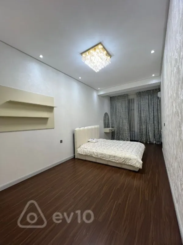 Kirayə verilir 3 otaqlı yeni tikili 98 m²