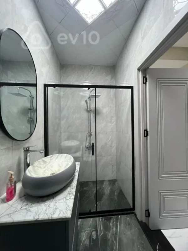 Kirayə verilir 3 otaqlı yeni tikili 98 m²