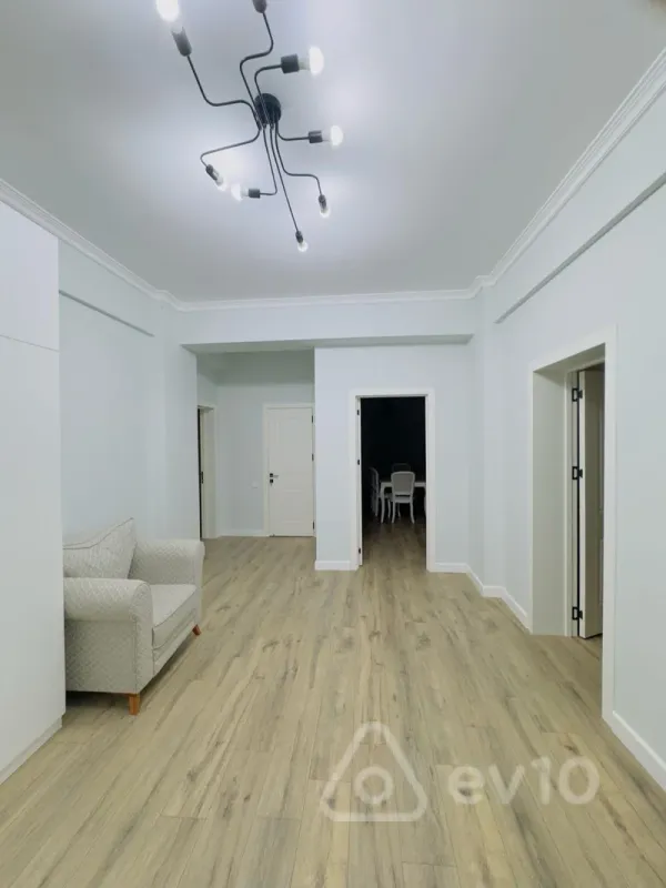 Kirayə verilir 3 otaqlı yeni tikili 140 m²