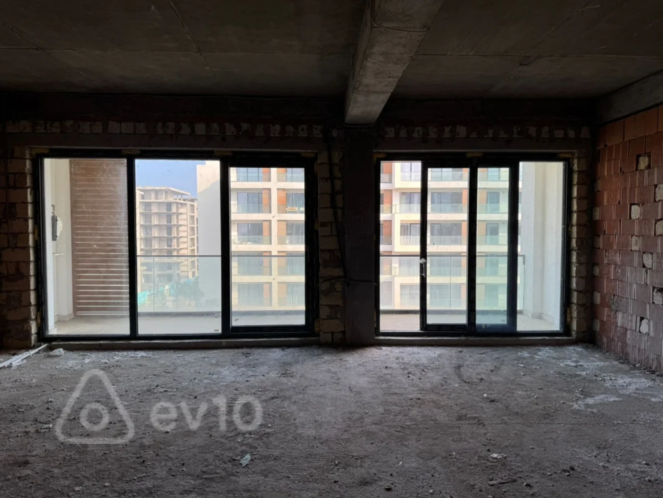 Satılır 2 otaqlı yeni tikili 92 m²