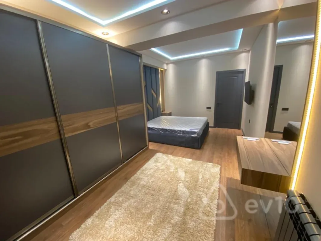 Kirayə verilir 2 otaqlı yeni tikili 86 m²