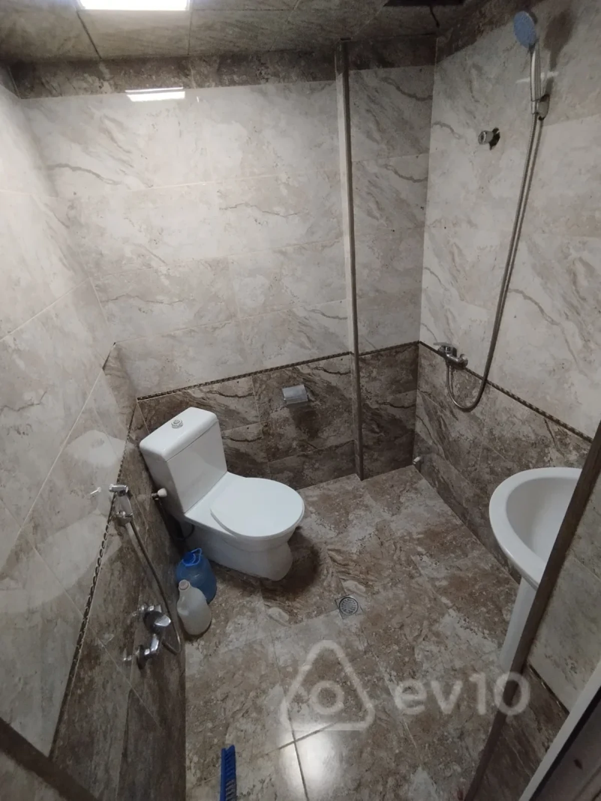 Kirayə verilir 2 otaqlı yeni tikili 45 m²