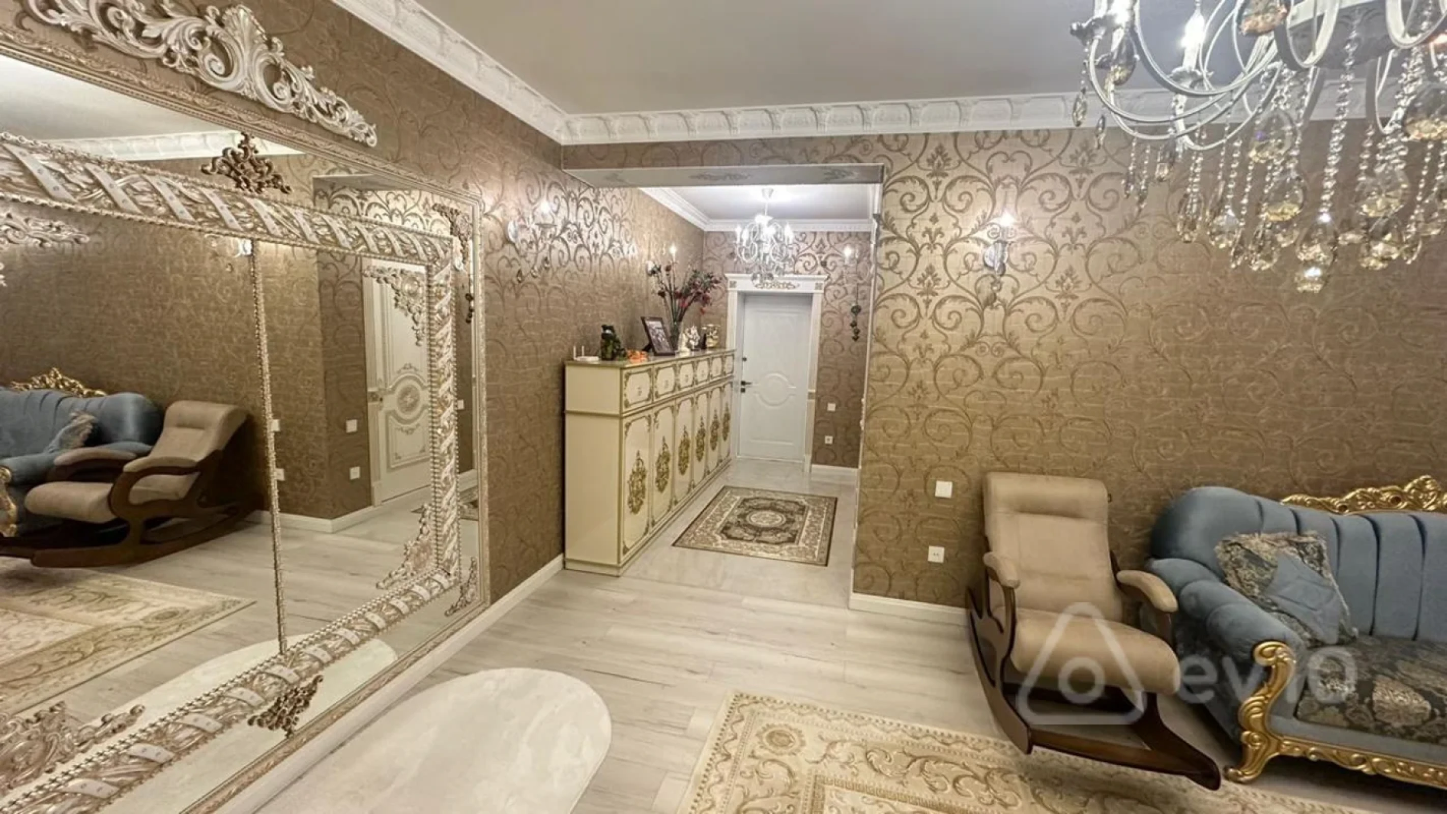 Satılır 4 otaqlı yeni tikili 160 m²