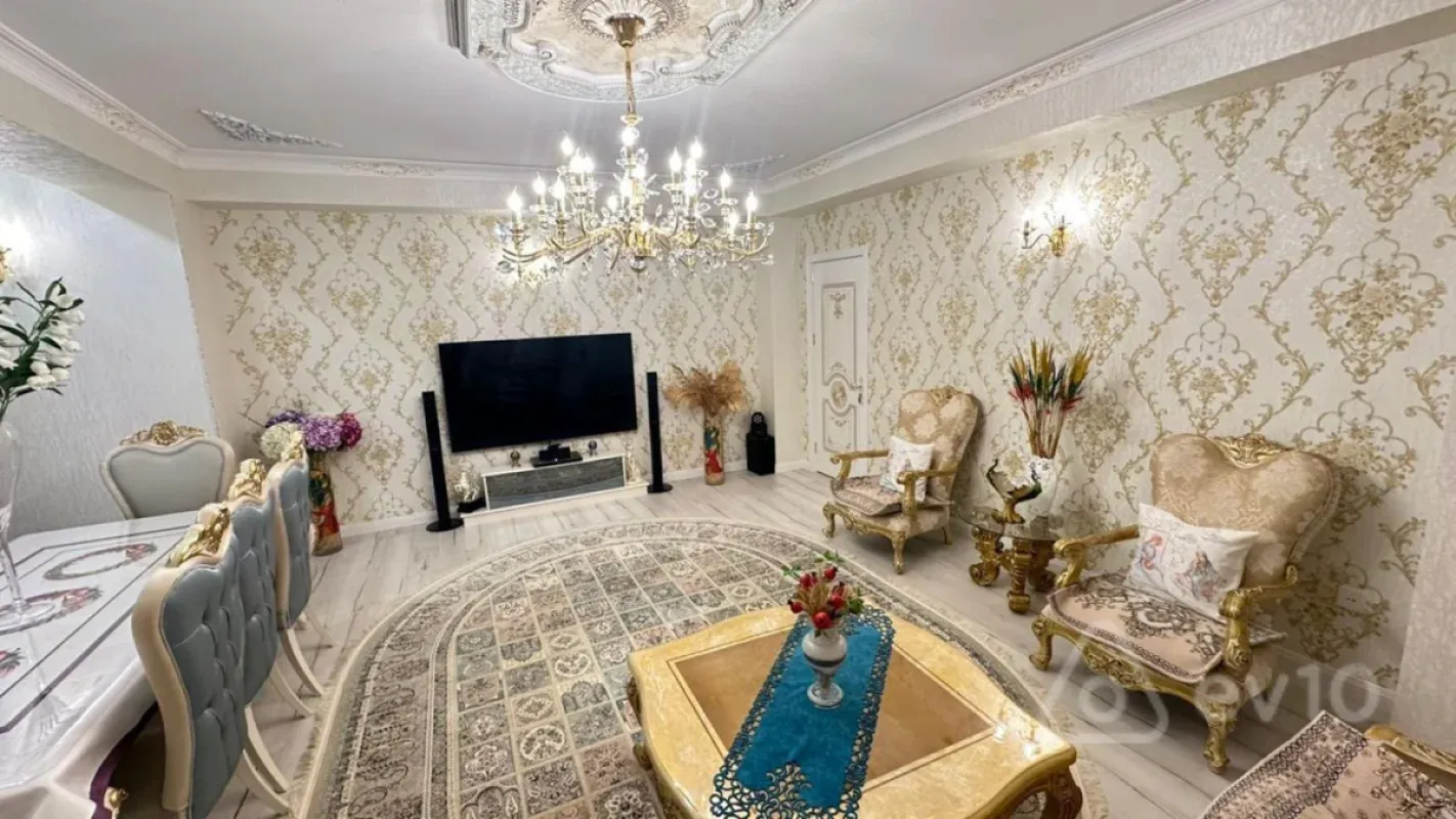 Satılır 4 otaqlı yeni tikili 160 m²