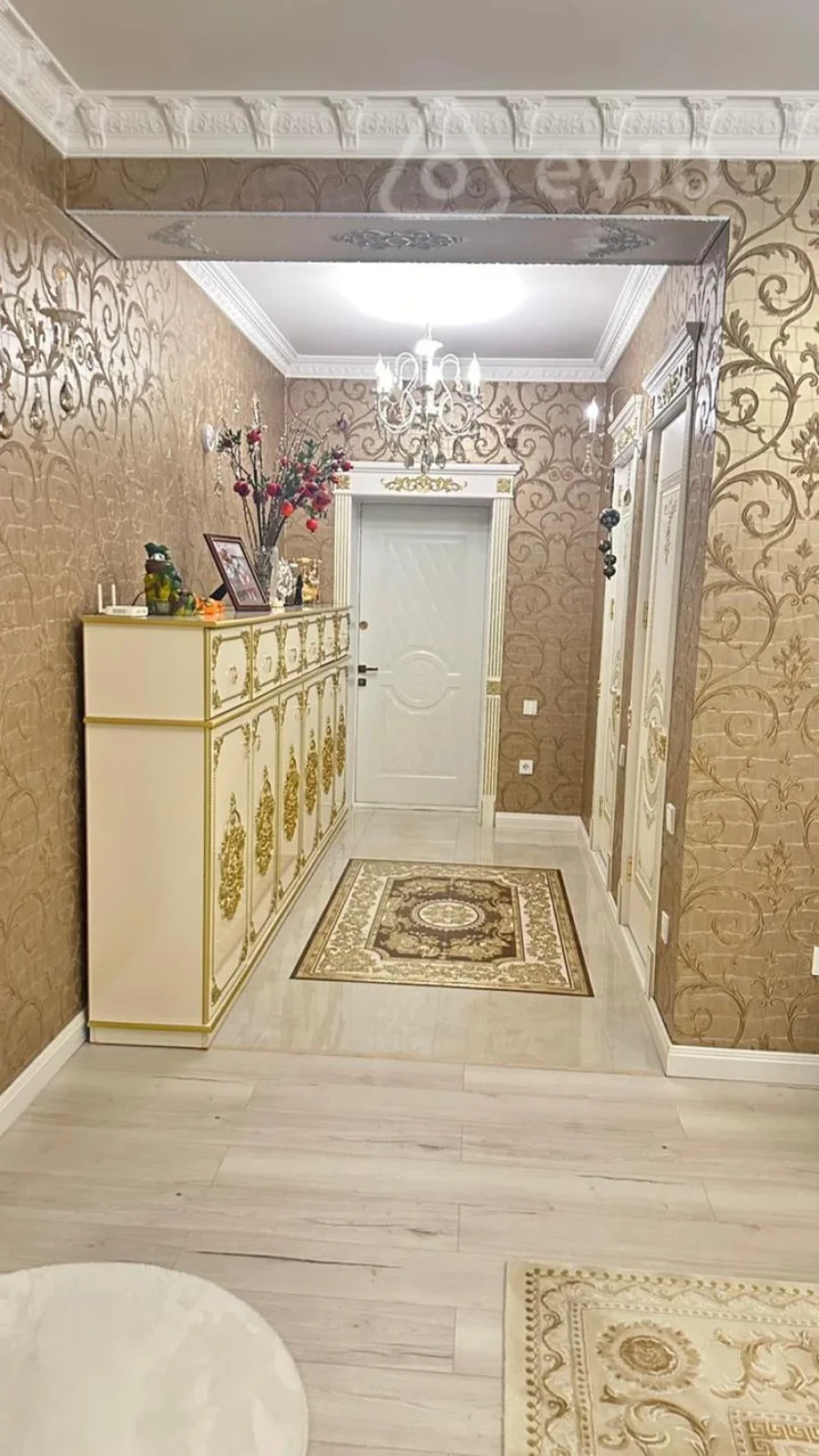 Satılır 4 otaqlı yeni tikili 160 m²