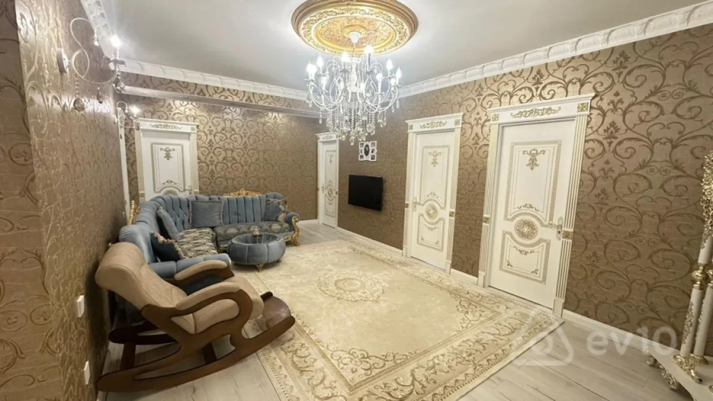 Satılır 4 otaqlı yeni tikili 160 m²