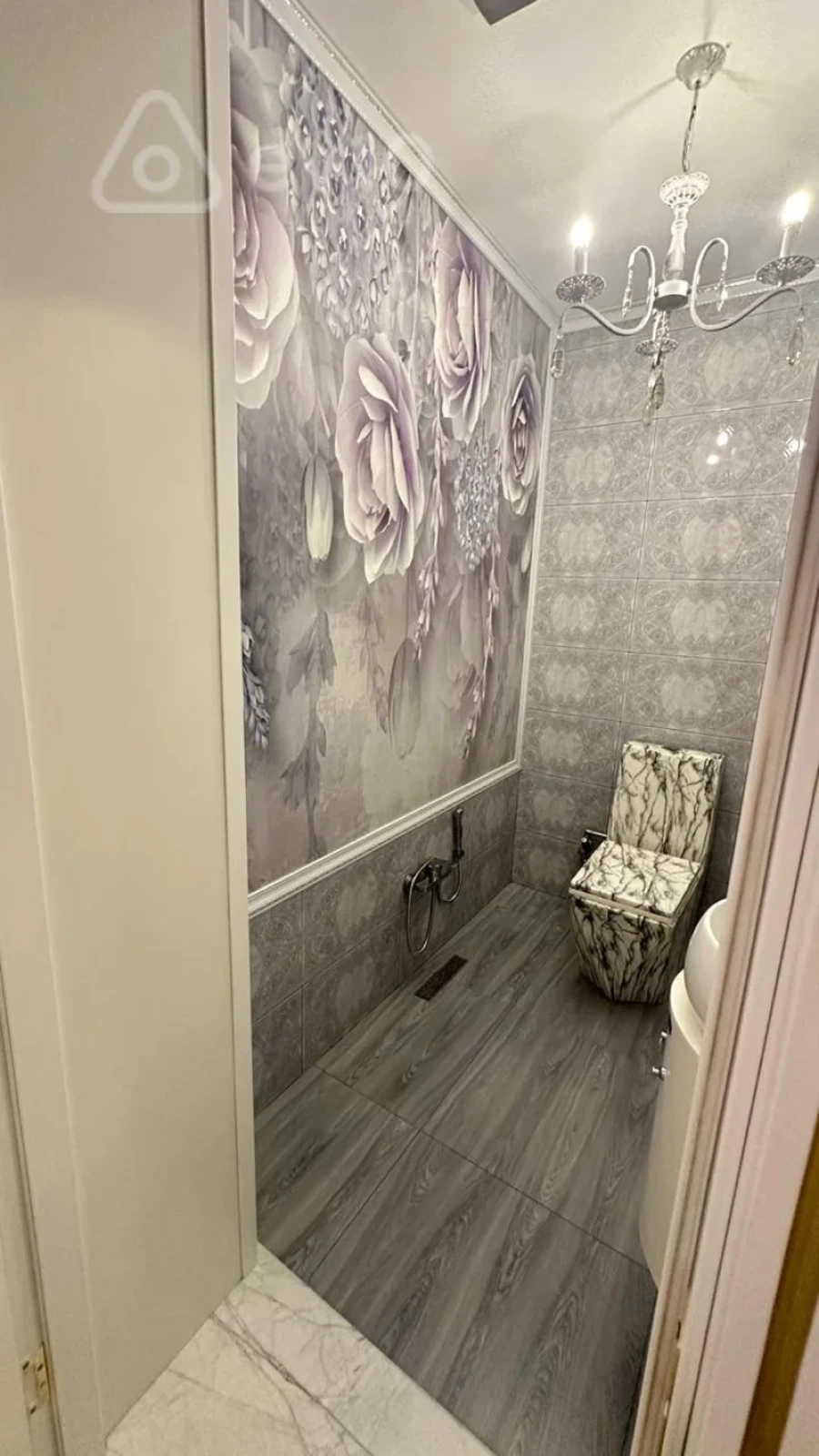 Satılır 4 otaqlı yeni tikili 160 m²