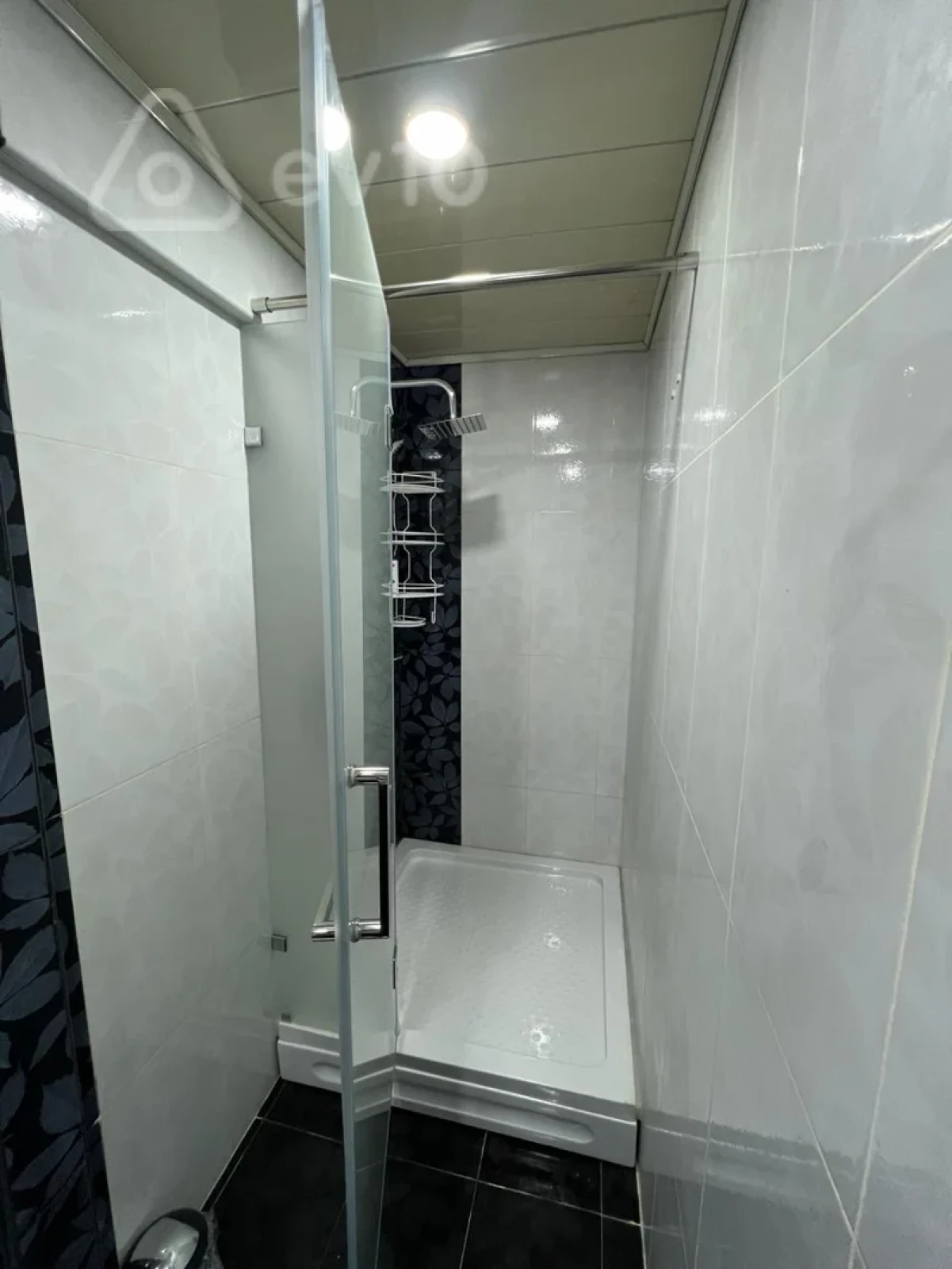 Kirayə verilir 3 otaqlı yeni tikili 100 m²