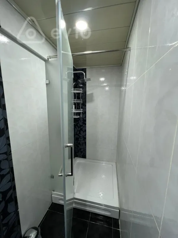 Kirayə verilir 3 otaqlı yeni tikili 100 m²