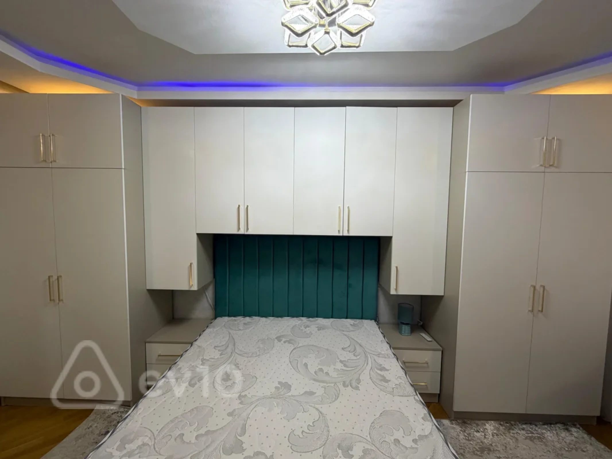 Satılır 2 otaqlı yeni tikili 77.9 m²
