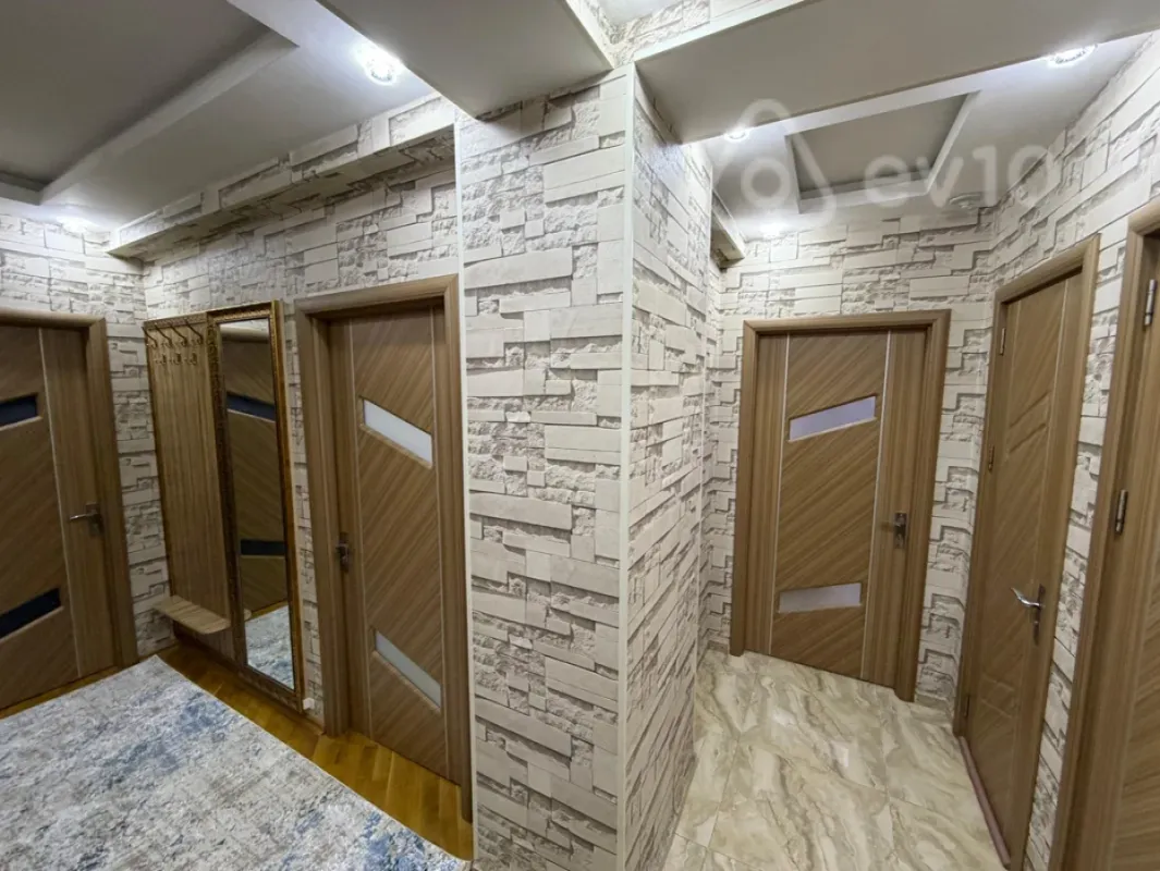 Satılır 2 otaqlı yeni tikili 77.9 m²