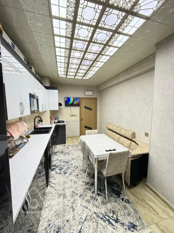 Satılır 2 otaqlı yeni tikili 77.9 m²