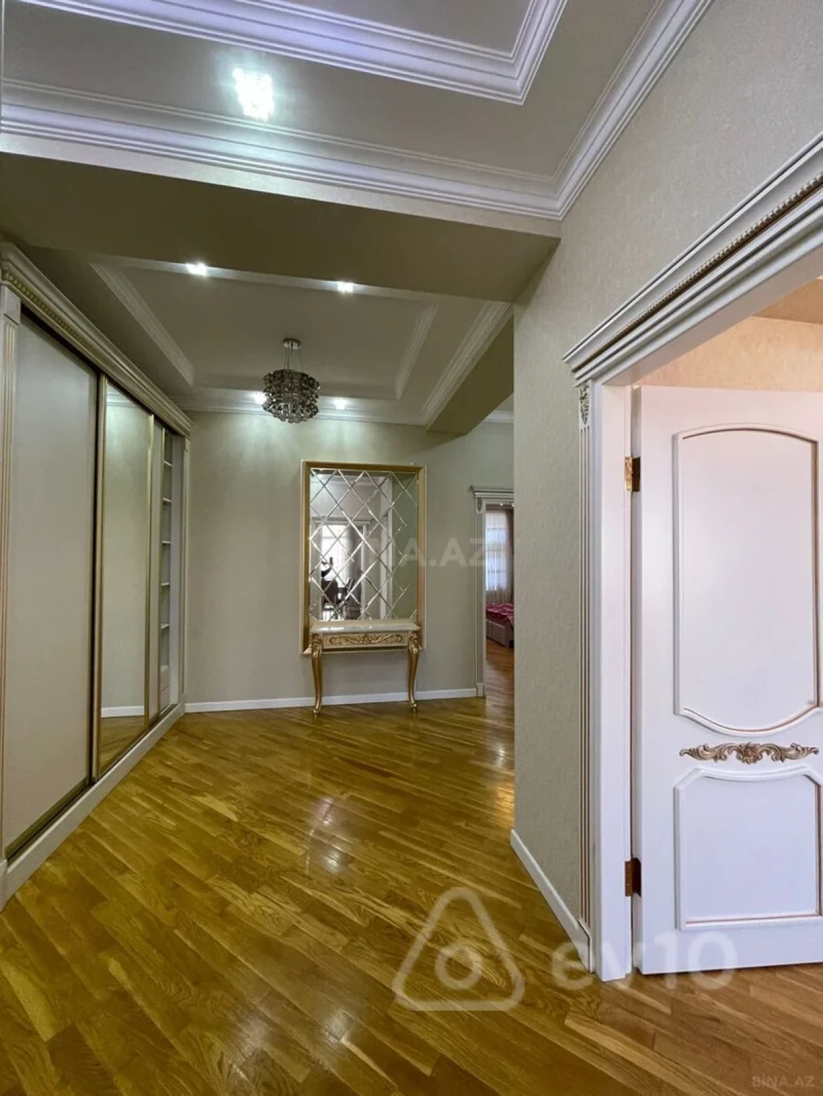 Kirayə verilir 2 otaqlı yeni tikili 85 m²