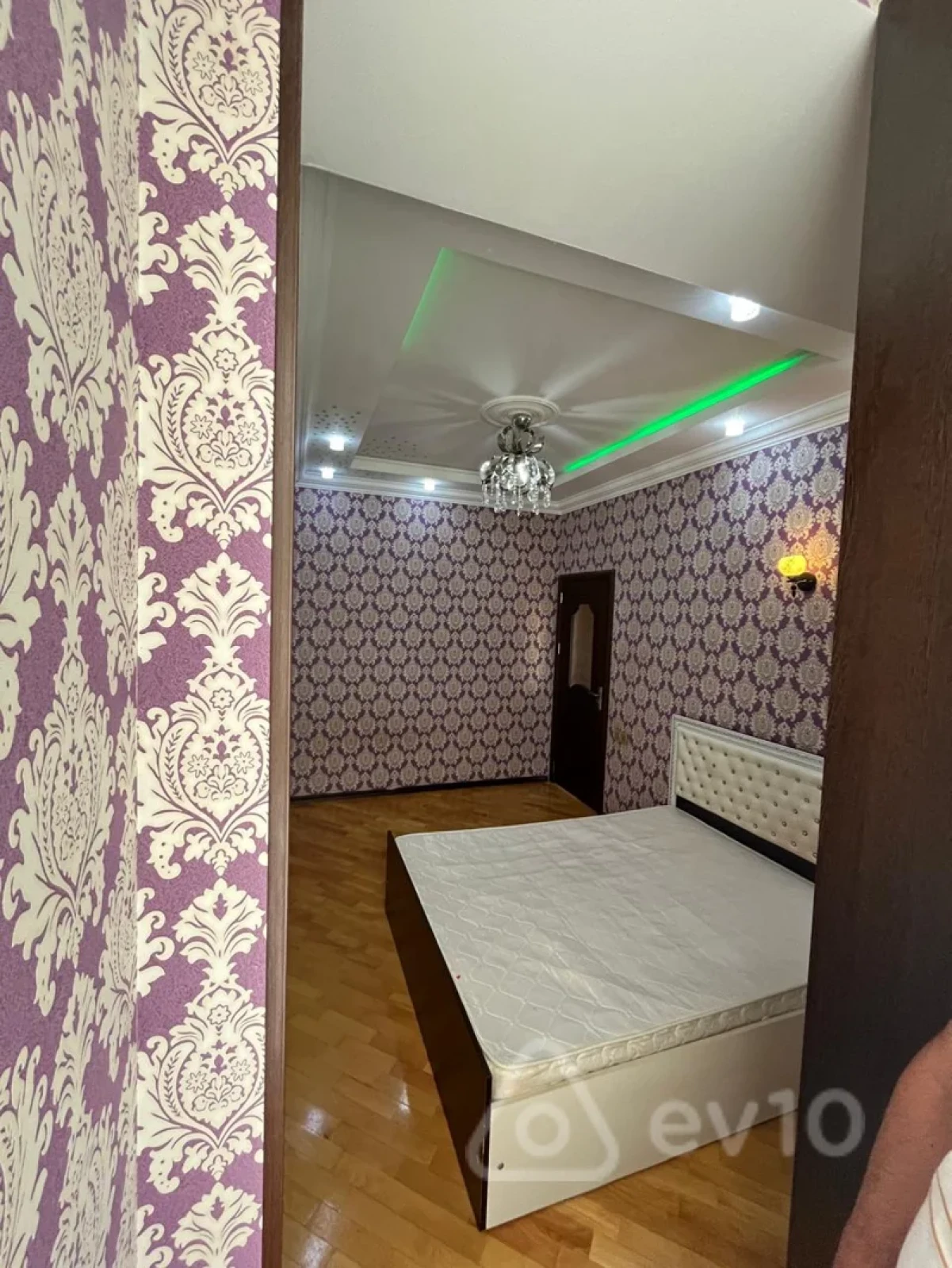 Kirayə verilir 2 otaqlı yeni tikili 48 m²